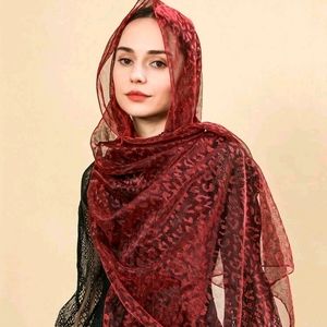 Leopard pattern scarf